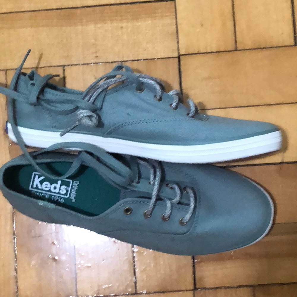 KEDS - Picture 2 of 2